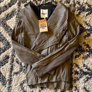 NWT BB Dakota cross zipper jacket
